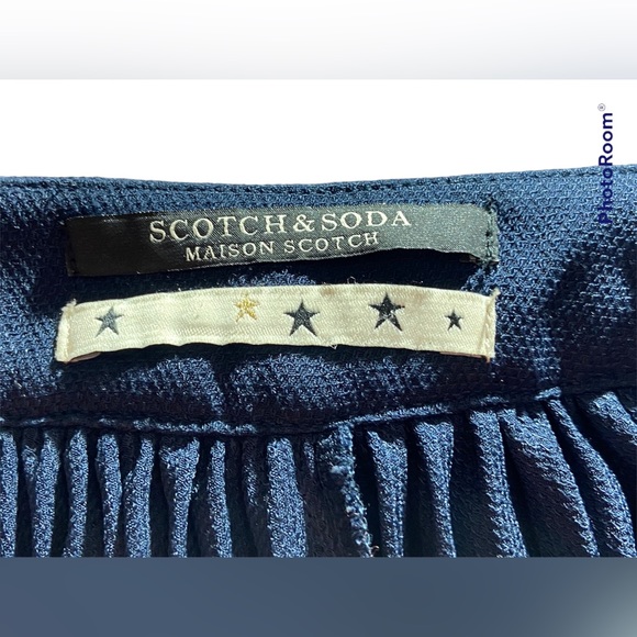 Scotch&Soda navy blue accordion pleat very wide leg culottes. Totally glorious! - Picture 3 of 6